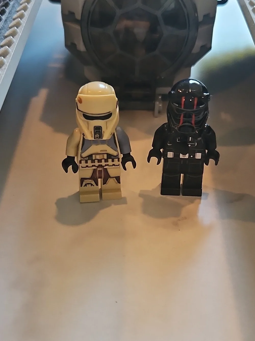 LEGO Star Wars TIE Stiker 75154 w/ Minifigures As Shown